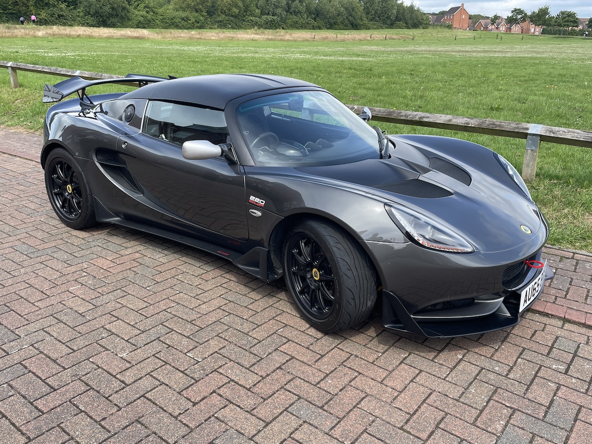 2015 Lotus Elise 220 CUP – BIG AERO