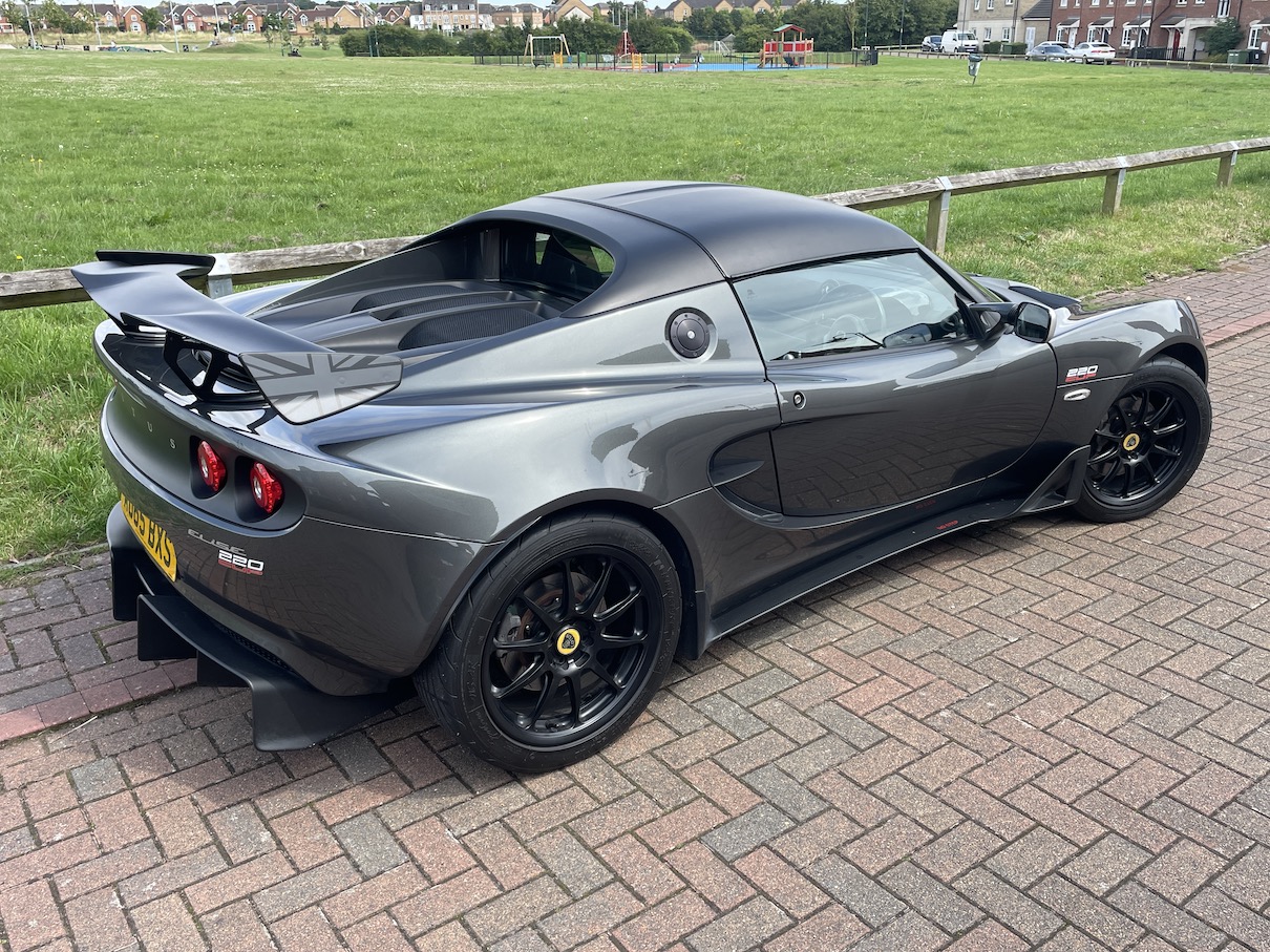 2015 Lotus Elise 220 CUP – BIG AERO