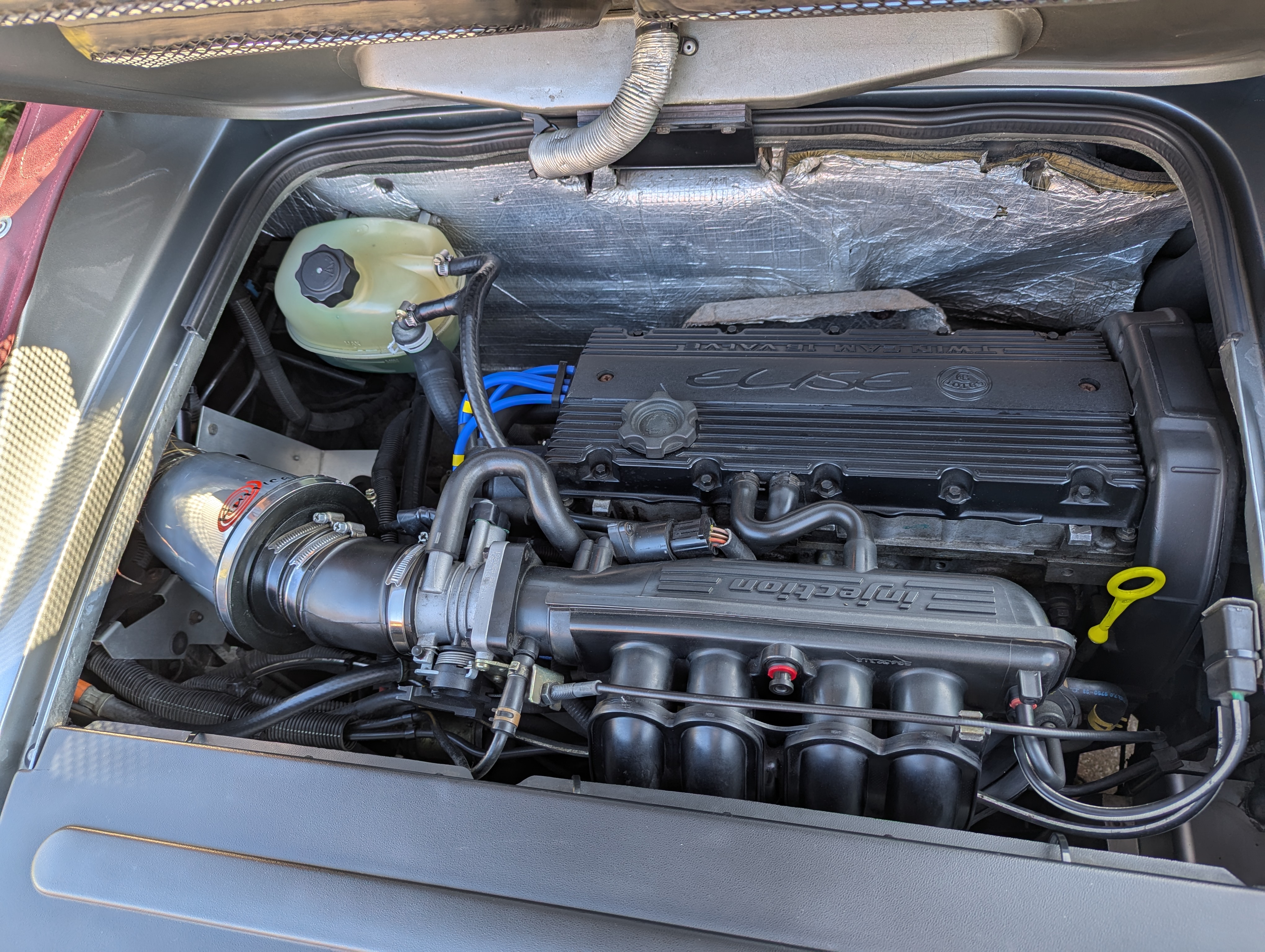 Elise Ad 10 Engine bay